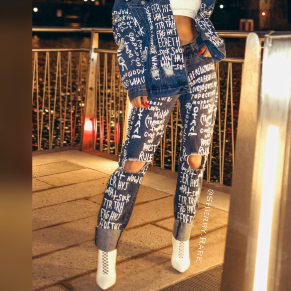 ❌SOLD OUT❌ Painted Denim Pants - Picture 1 of 3